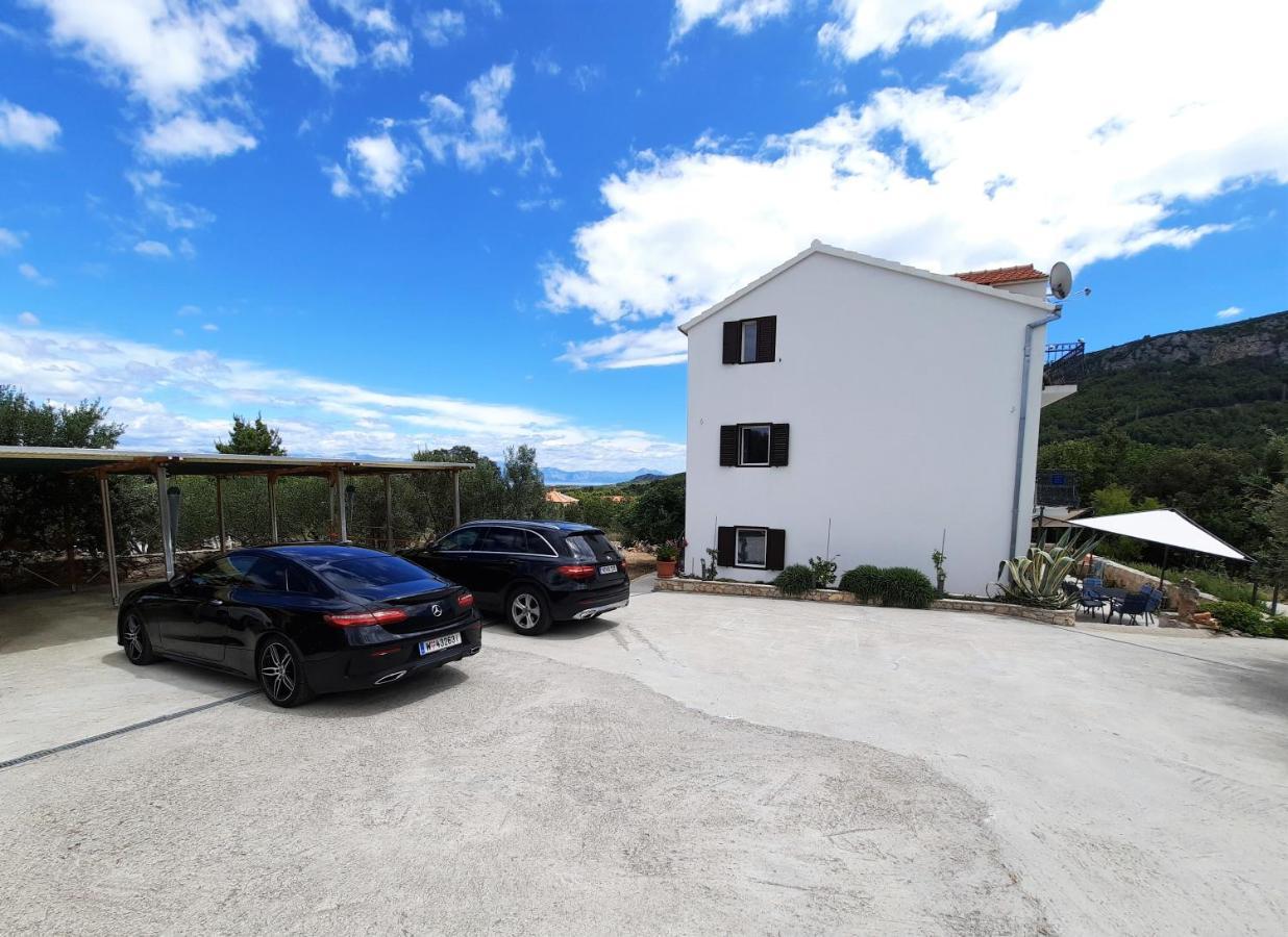 Apartments Pitve Jelsa  Exterior photo